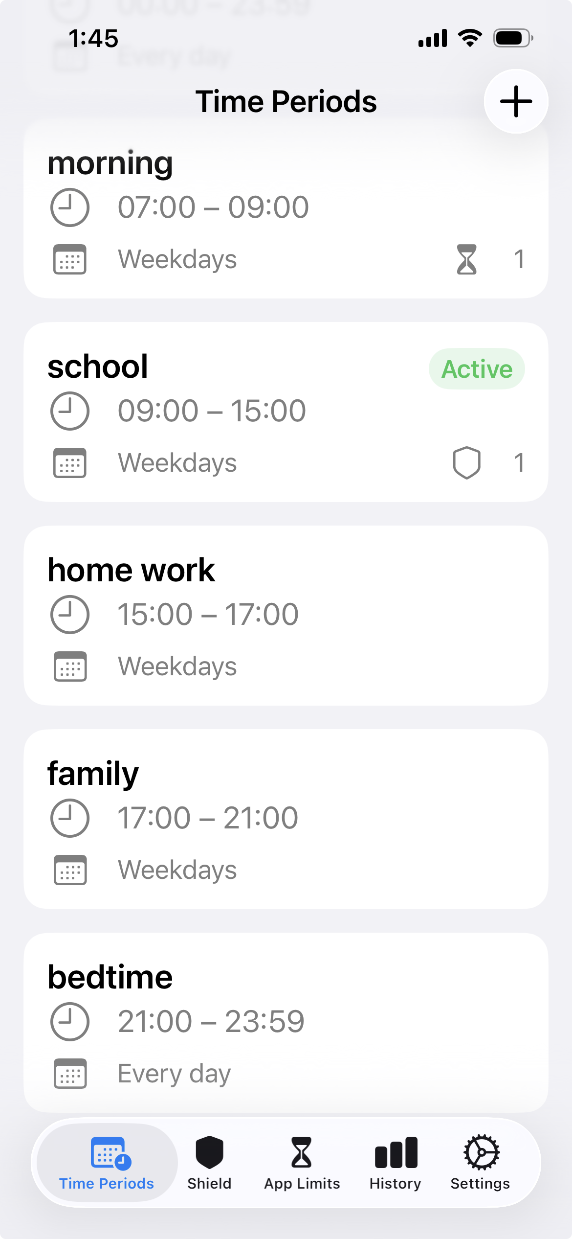 AdaptoのTime Periods画面。1日の5つの時間帯が表示され、Schoolが有効になっています。